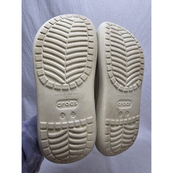 CROCS Classic Crush Clog Bone Tan Slip On Platform Sandal Women's Size 7/ Mens 5 - Picture 6 of 16